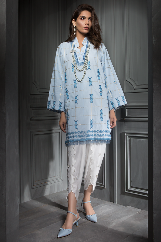 NEELA AMBAR (EV-1710084) - ELAN Staging