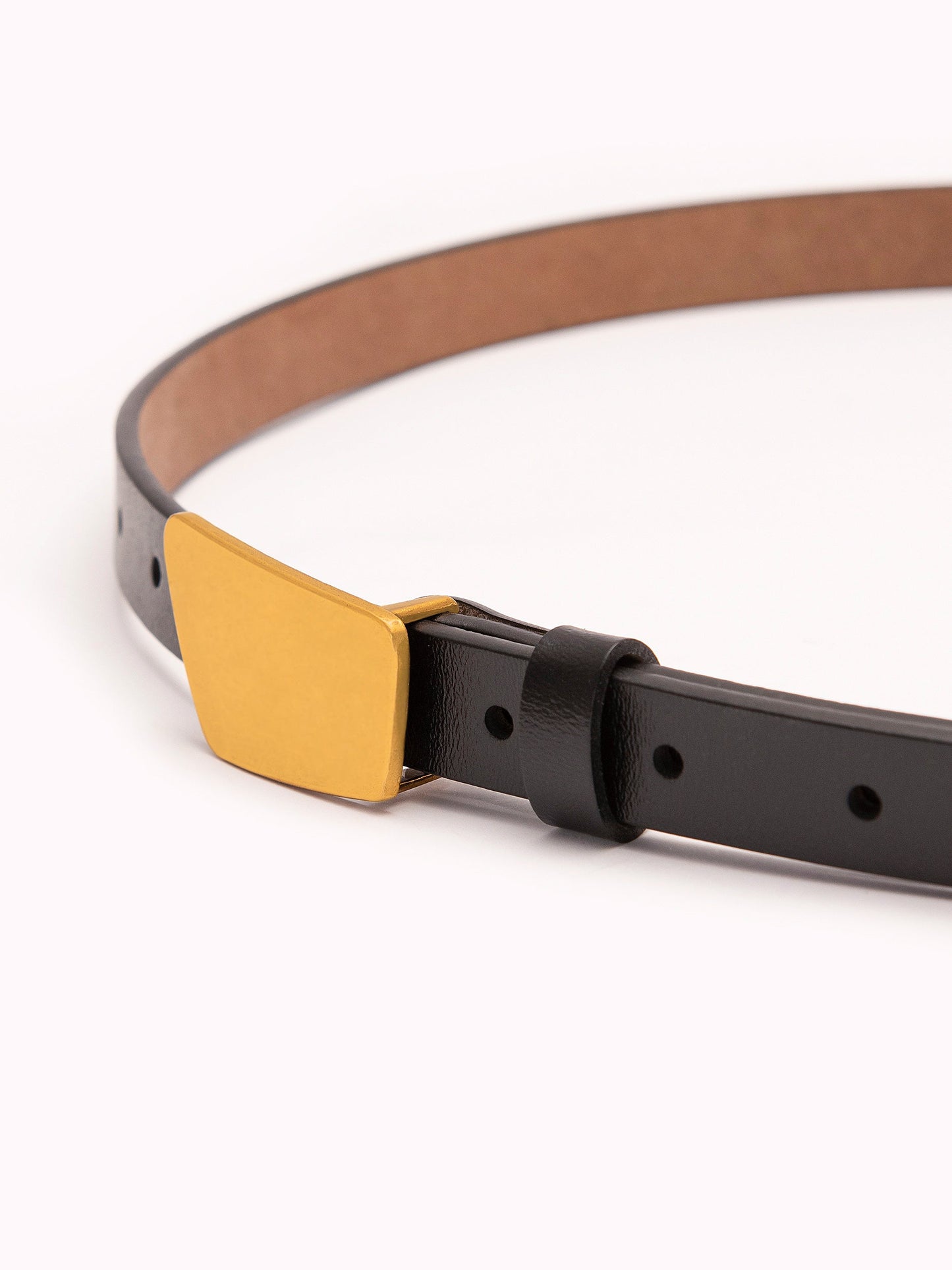 Deshaped Logo Belt