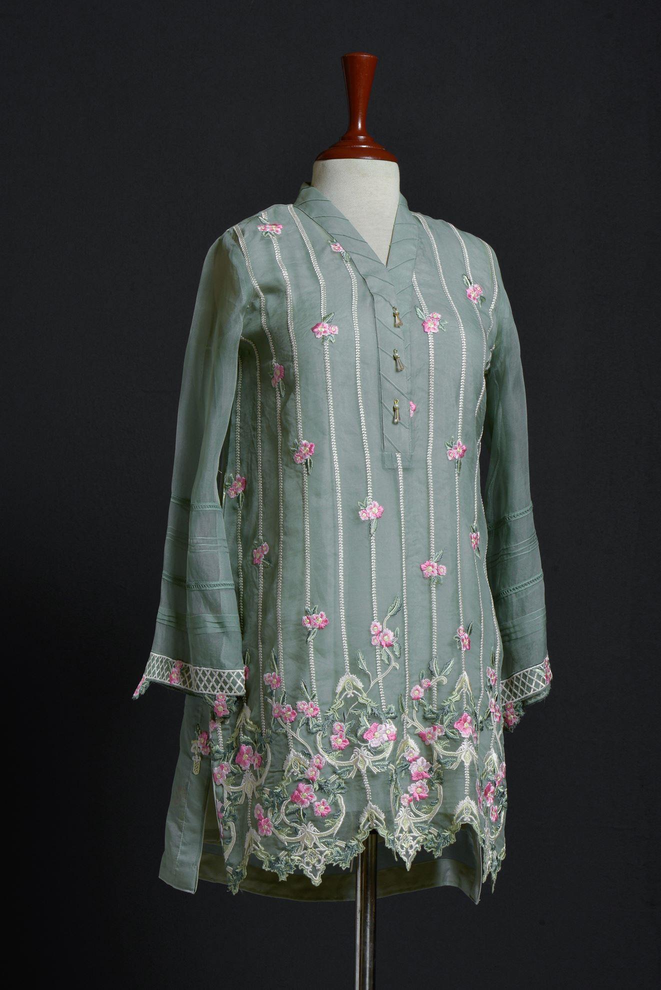 LP-001 (LUXURY PRET) - Saya