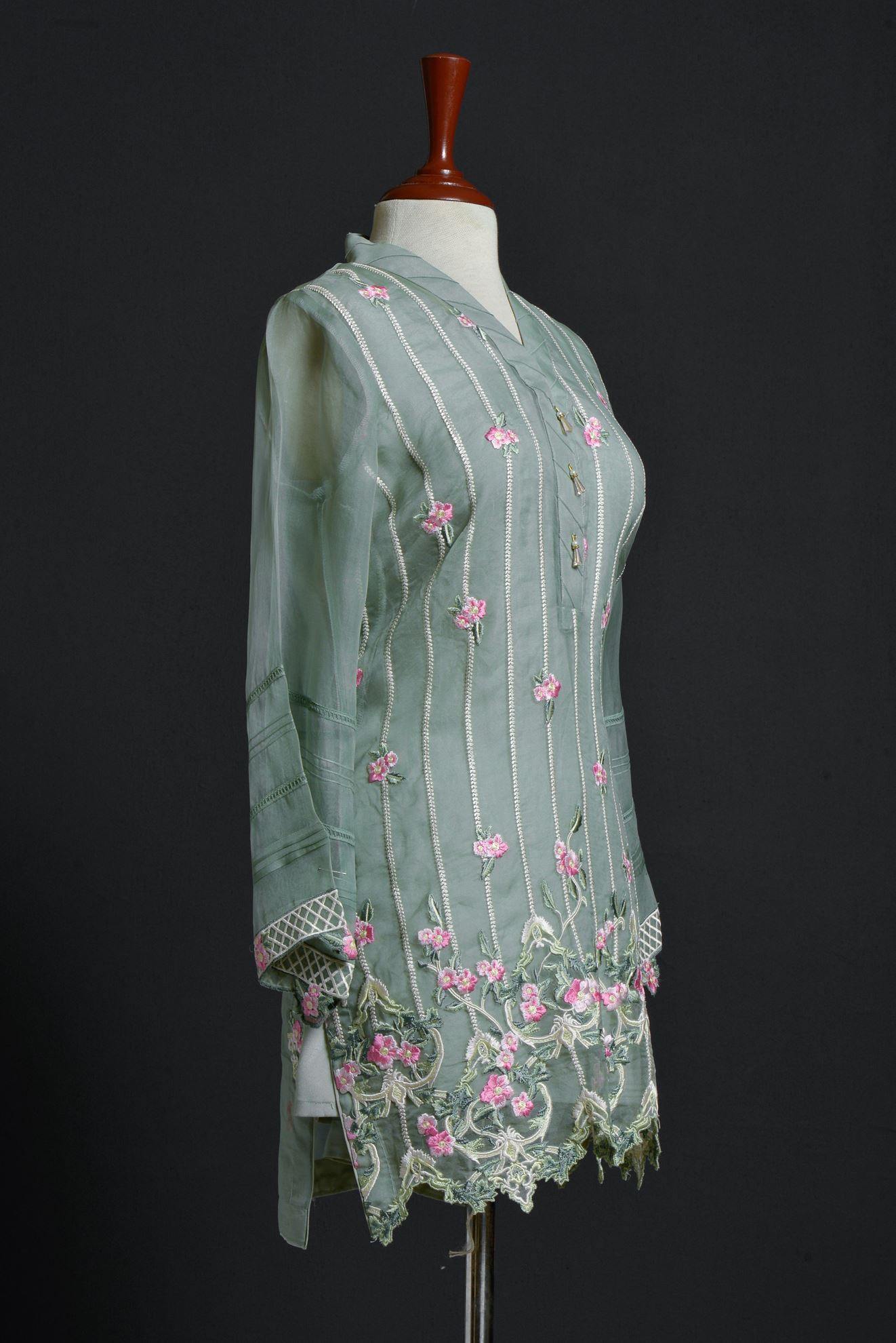 LP-001 (LUXURY PRET) - Saya