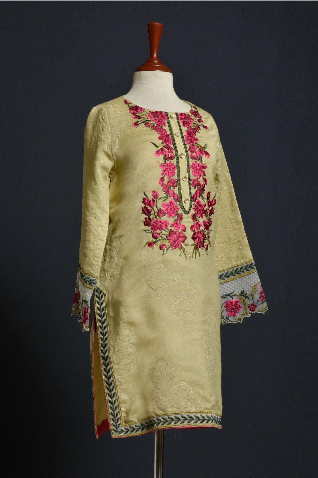 LP-004 (LUXURY PRET) - Saya