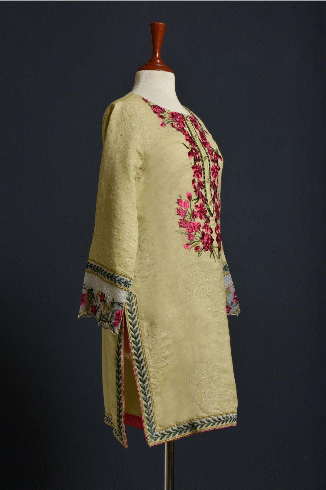 LP-004 (LUXURY PRET) - Saya