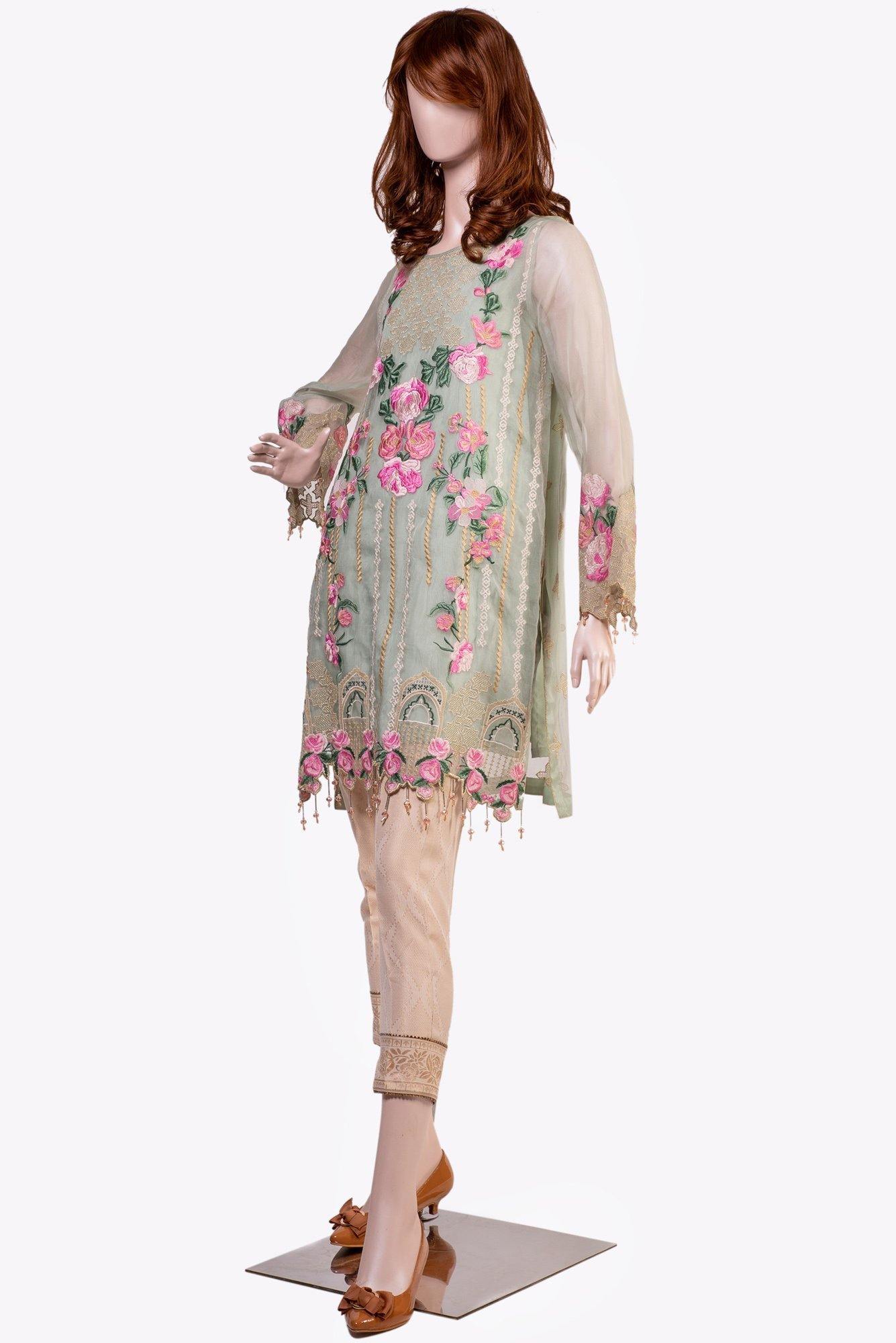 LP-017 (LUXURY PRET) - Saya