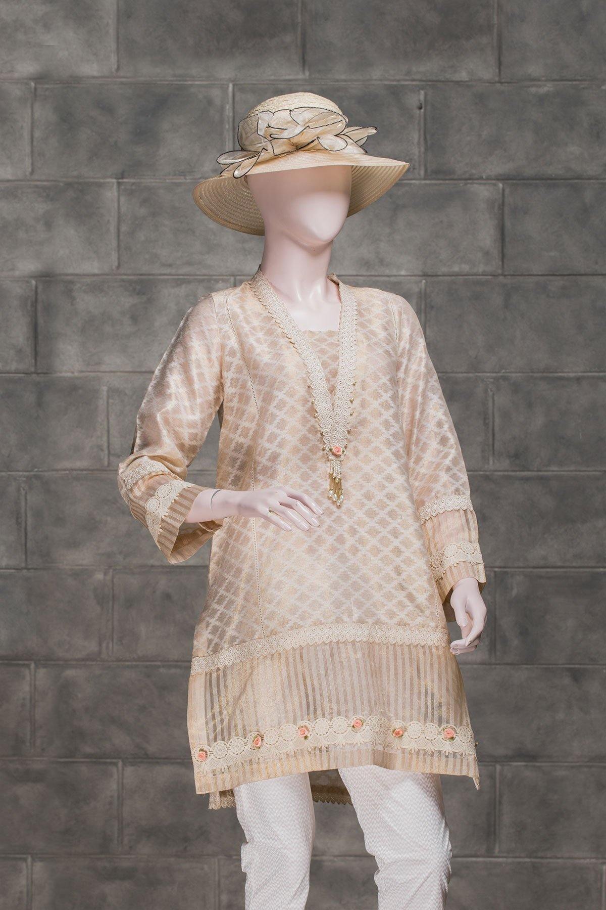 LP-025 (LUXURY PRET) - Saya