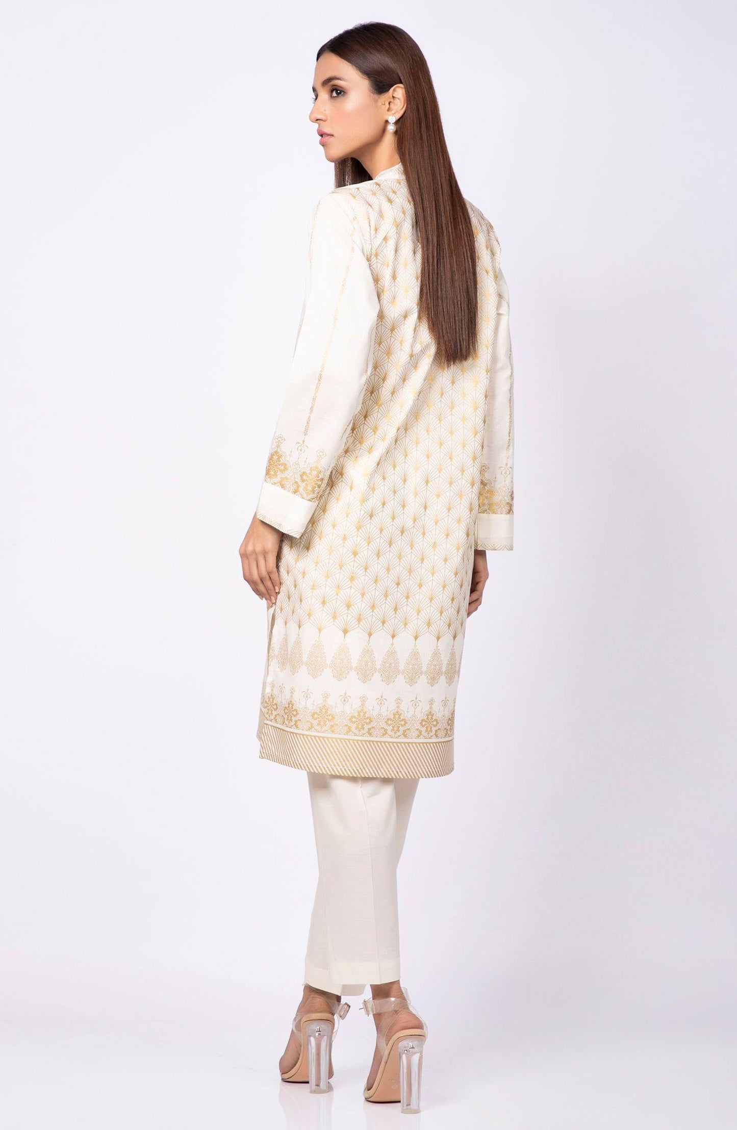 NRHC-040/WHITE - ELAN Staging