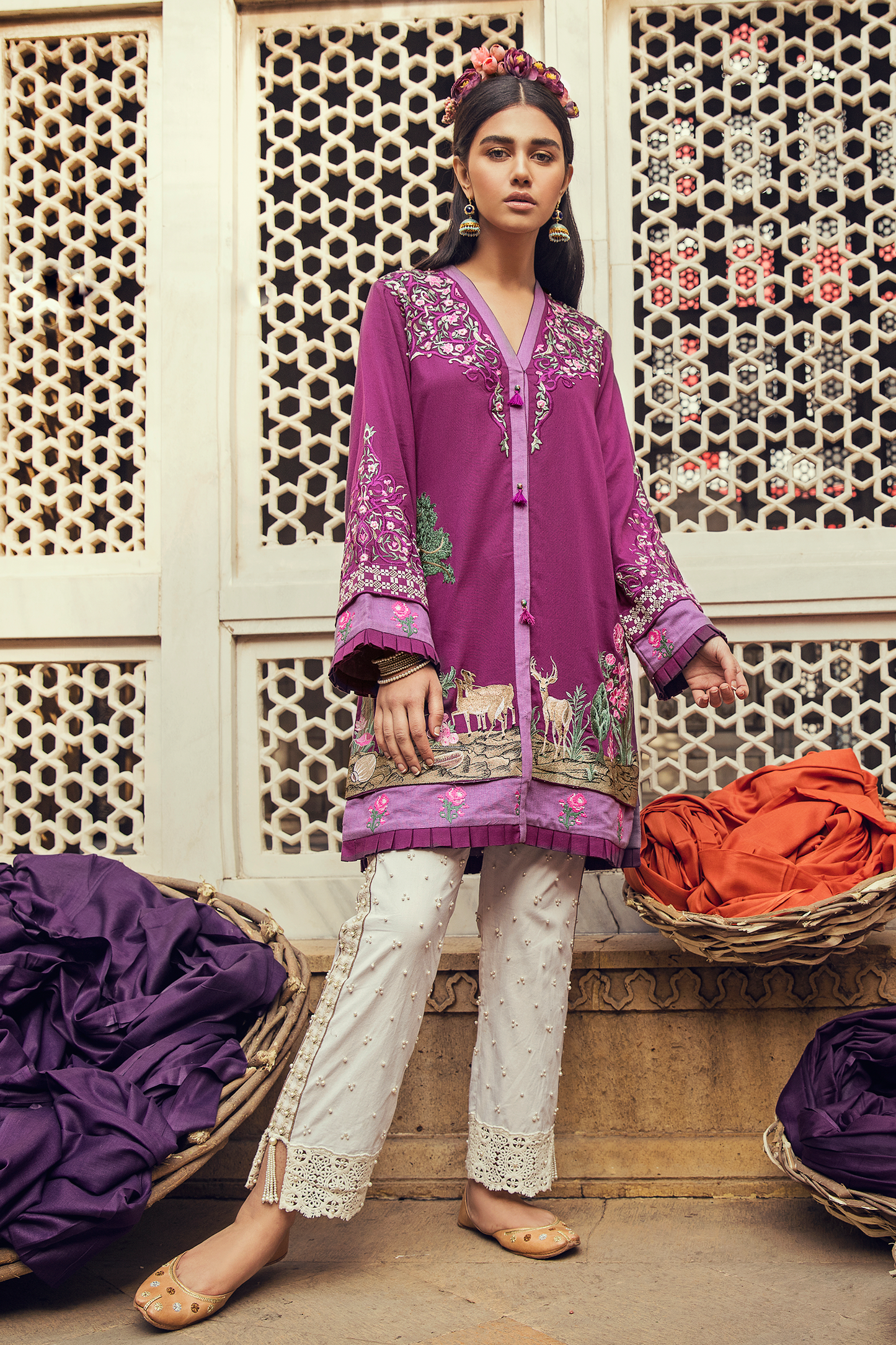 ROSHAN ARA (EV-1711107) - ELAN Staging