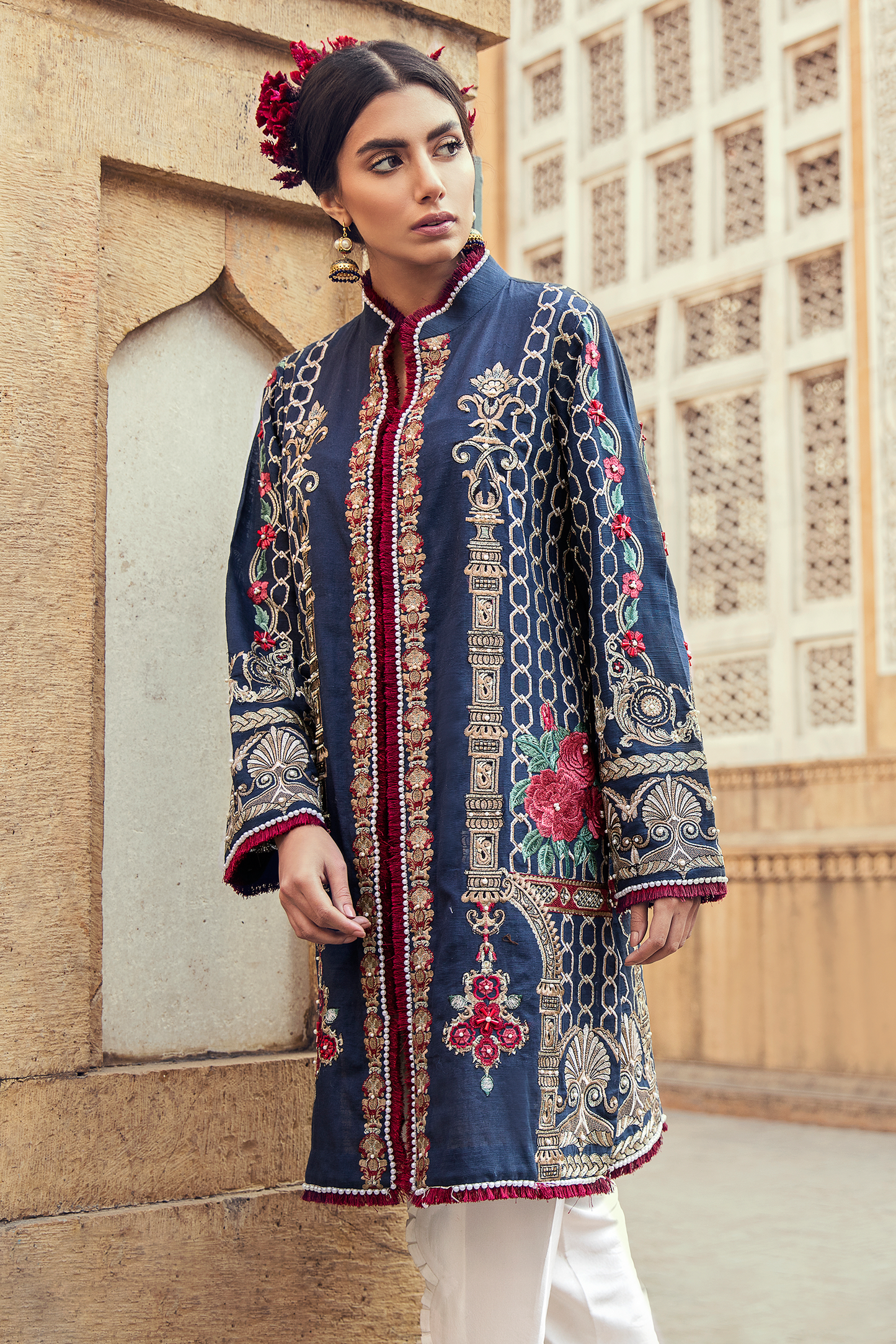 SOORAJ MUKHI BLUE (EV-1711106) - ELAN Staging