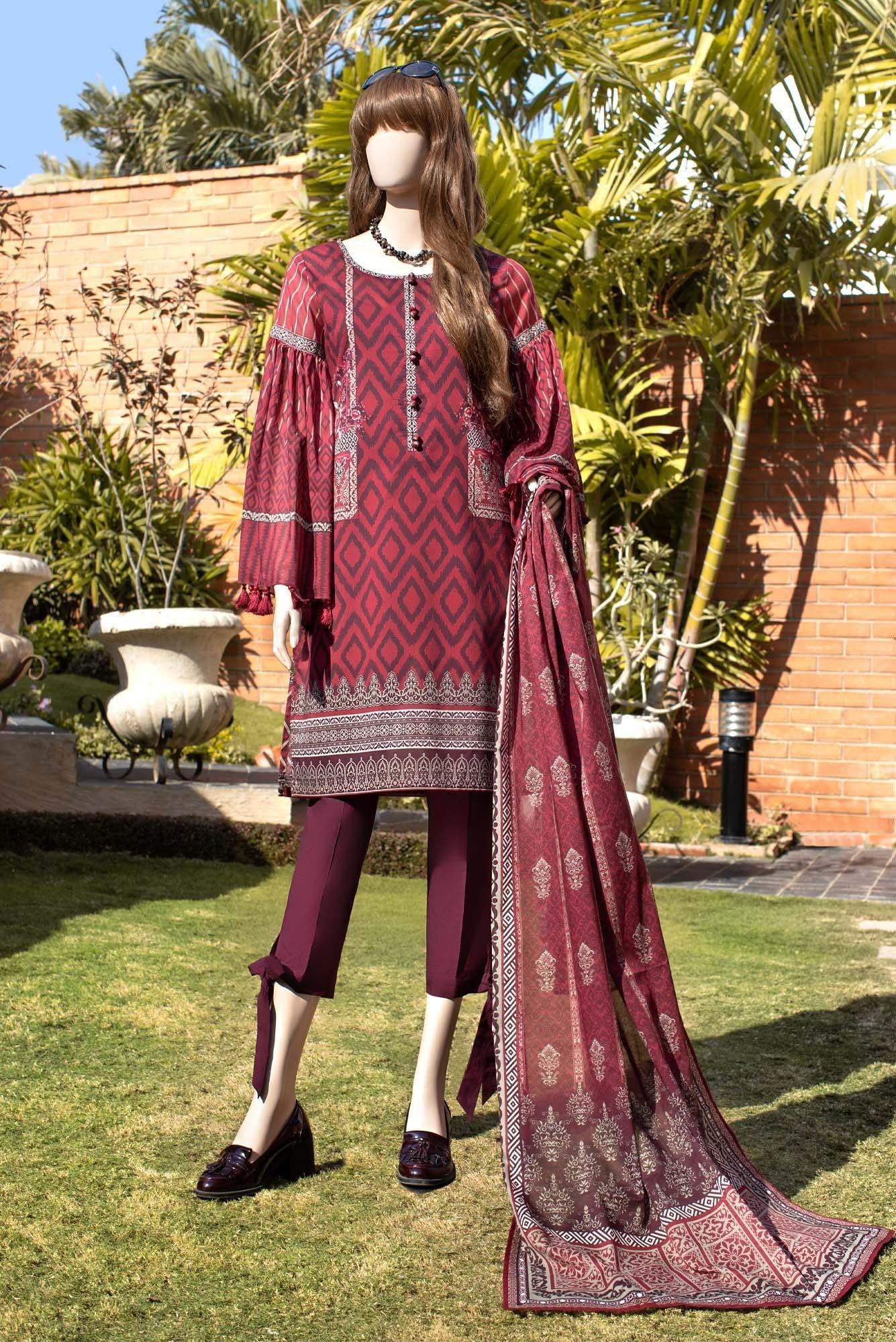 FOGGY DAYS (UR-2004-19B) (SHIRT) - ELAN Staging