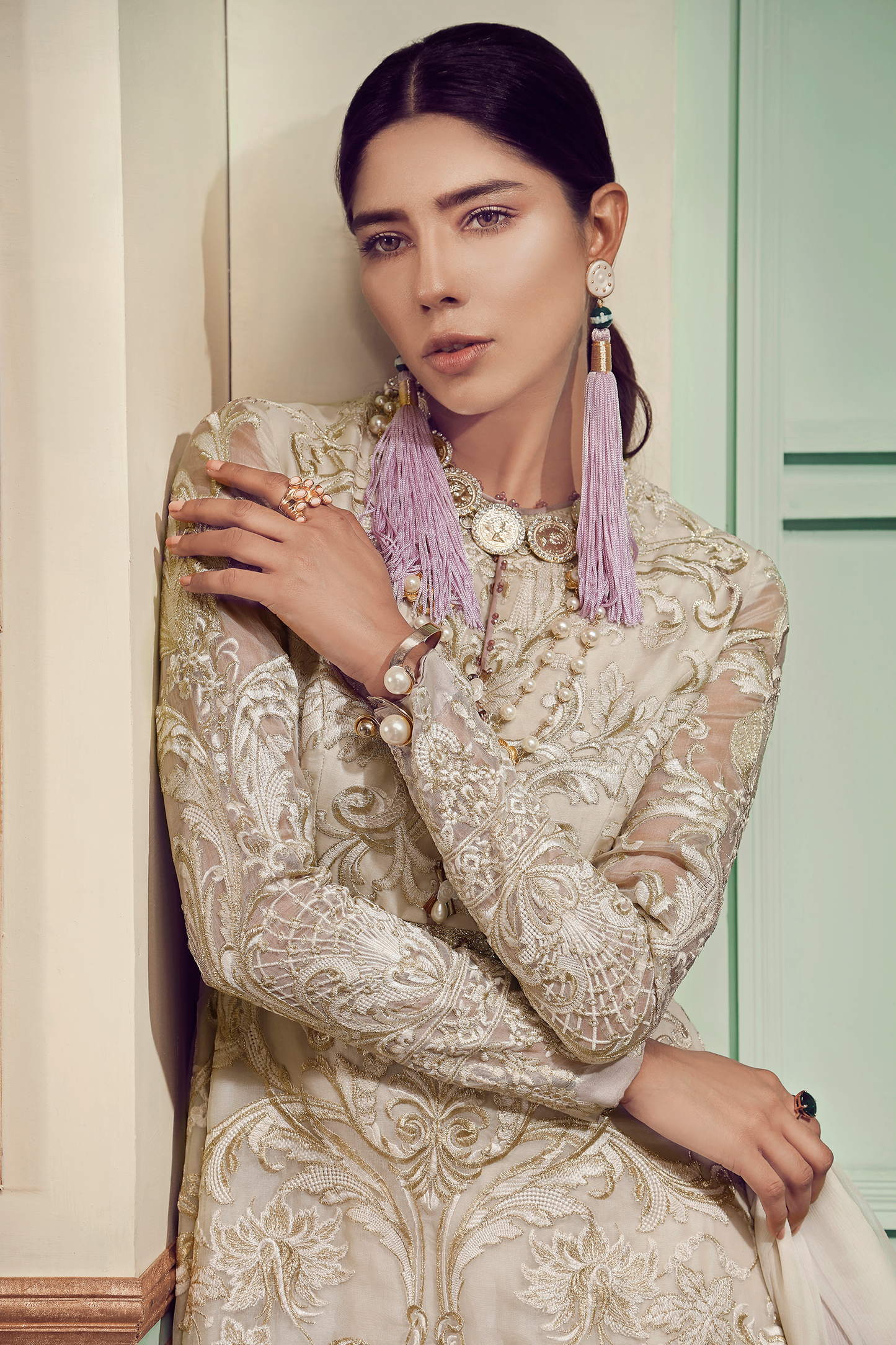 FRENCH FILIGREE (EP-1707023) - ELAN Staging