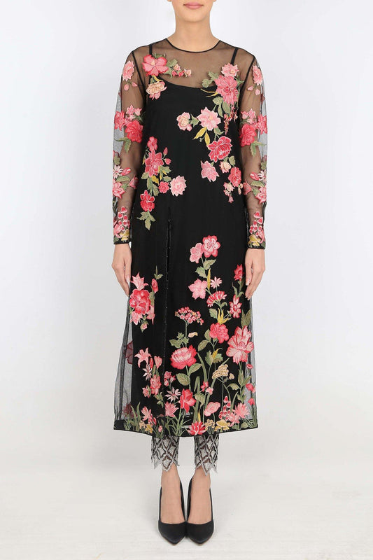 VICTORIAN SUMMER BLK-PRT - ELAN Staging