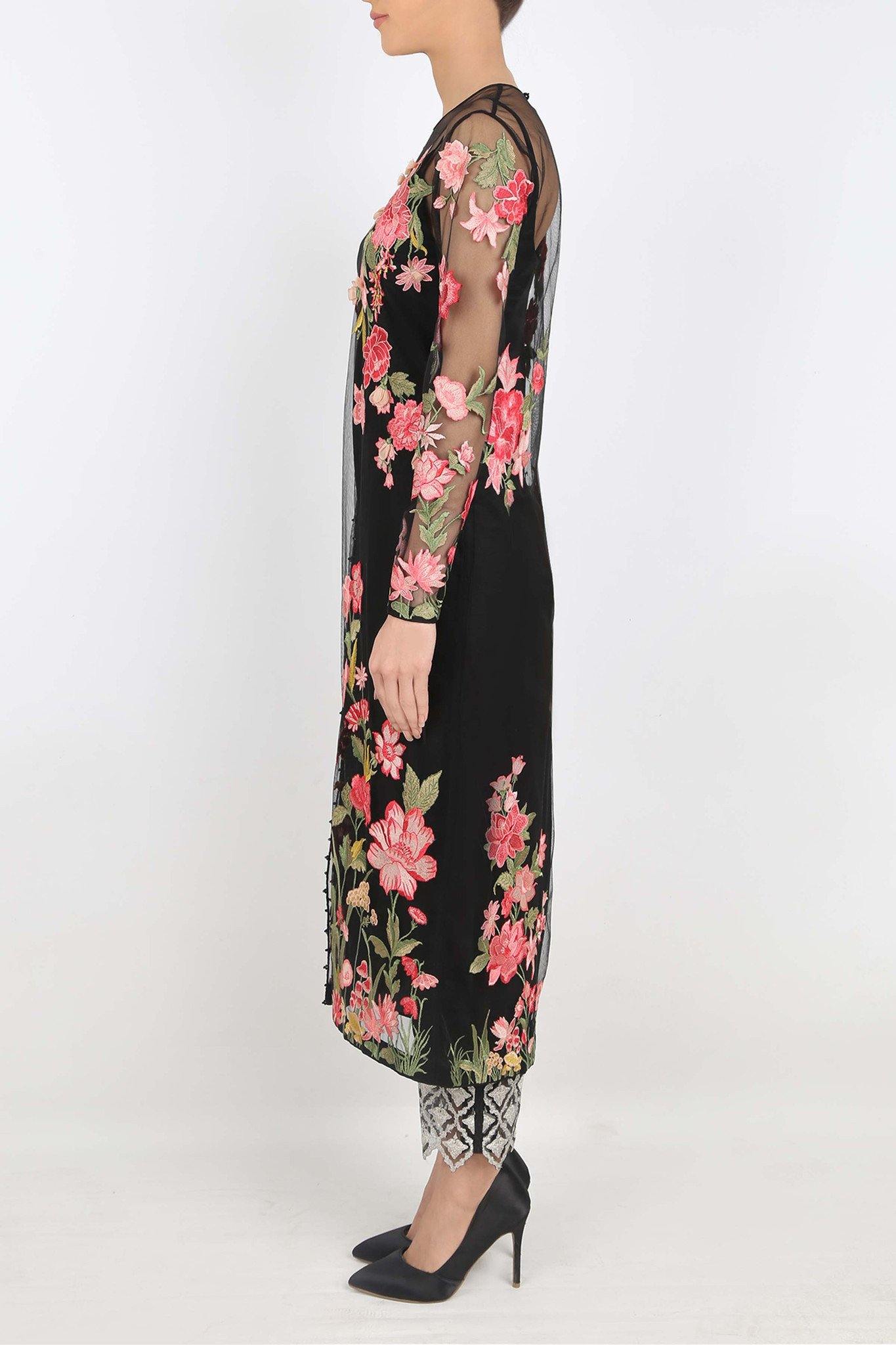 VICTORIAN SUMMER BLK-PRT - ELAN Staging